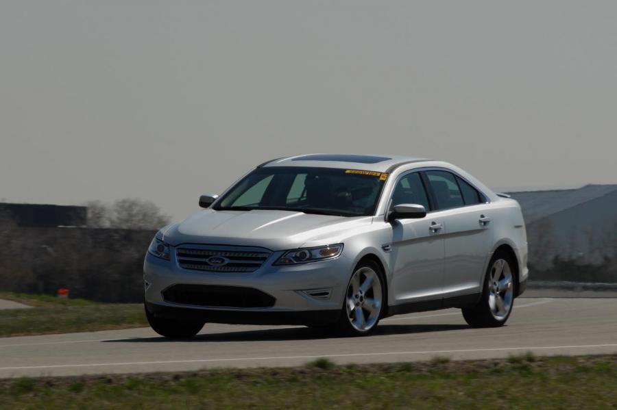  Ford Taurus SHO 2010 года  (фото 124 из 248)